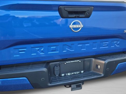 Used 2024 Nissan Frontier SL w/ Technology Package image 28