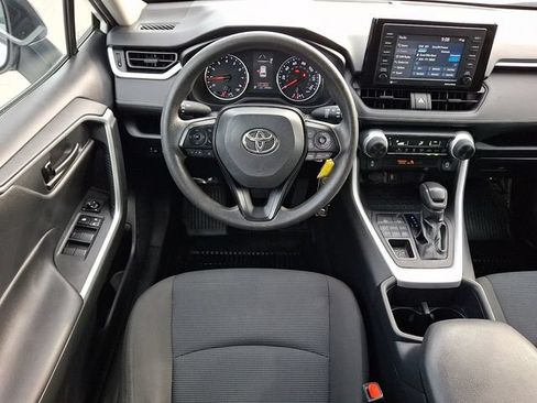 Certified 2022 Toyota RAV4 LE AWD/4WD image 11