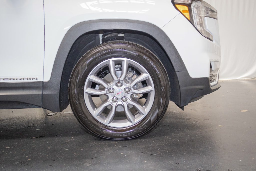 Used 2022 GMC Terrain SLT w/ Tech Package AWD/4WD image 7