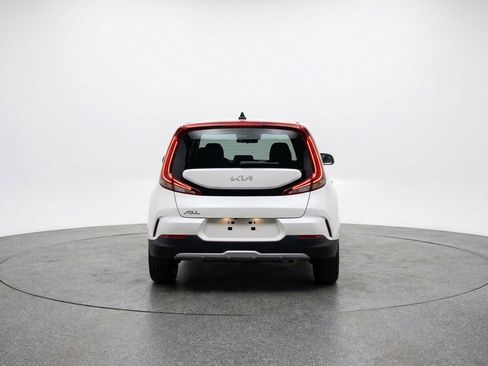 Used 2025 Kia Soul LX w/ LX Technology Package image 7