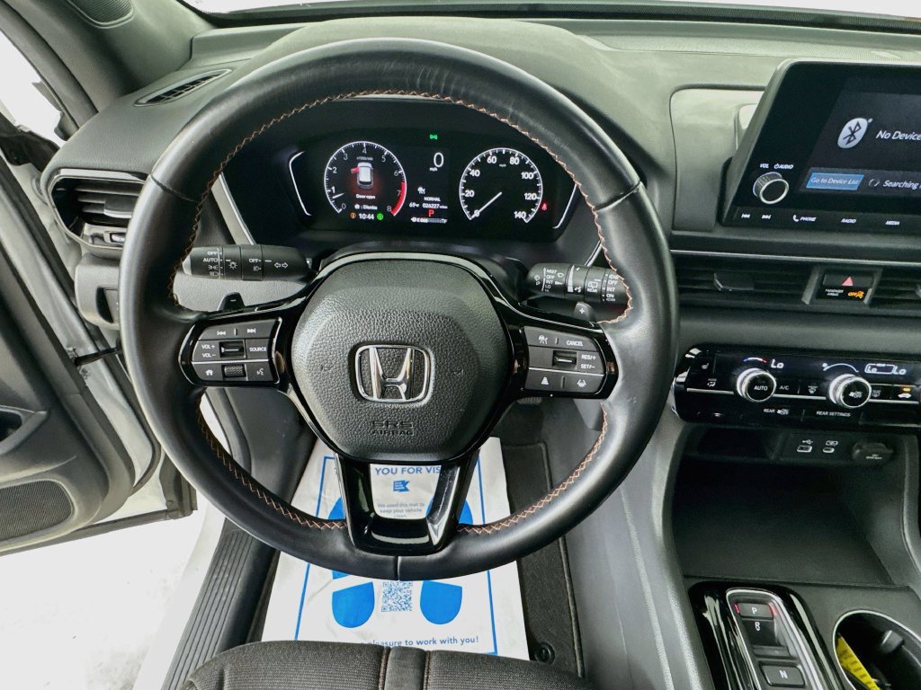 Used 2025 Honda Pilot Sport image 14
