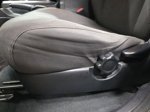 Used 2016 Toyota Tacoma TRD Sport w/ Towing Package image 32