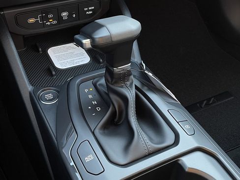 New 2025 Kia K4 EX image 18