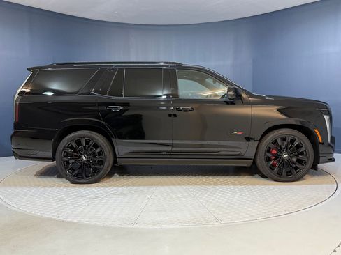 New 2026 Cadillac Escalade V w/ LPO, ONYX Package image 8