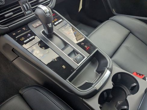 Used 2025 Porsche Macan Turbo image 21