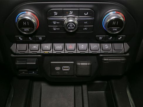 Used 2022 GMC Sierra 1500 AT4 w/ AT4 Premium Package image 35