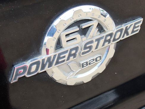 Used 2011 Ford F250 Lariat w/ Lariat Ultimate Pkg AWD/4WD image 2
