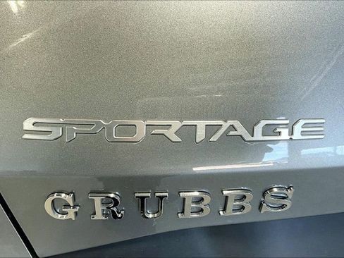 Used 2023 Kia Sportage LX image 41