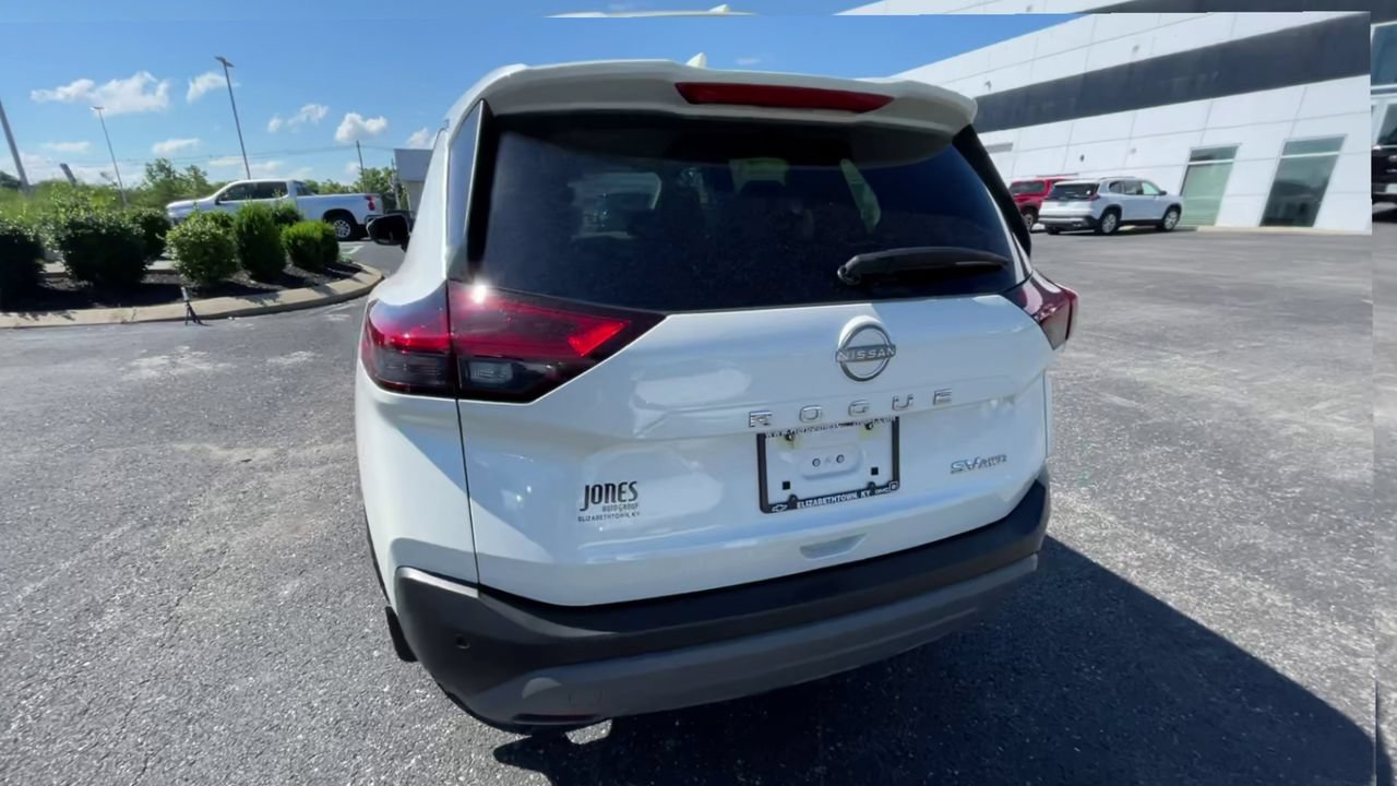 Used 2023 Nissan Rogue SV AWD/4WD image 8