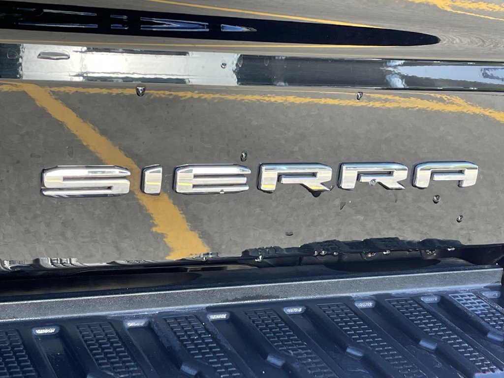 Used 2022 GMC Sierra 1500 Denali w/ Denali Reserve Package AWD/4WD image 8