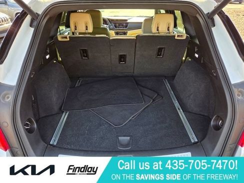 Used 2017 Cadillac XT5 Luxury w/ Driver Awareness Package FWD image 14