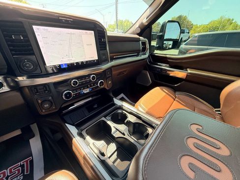 Used 2025 Ford F250 King Ranch w/ Chrome Package AWD/4WD image 32