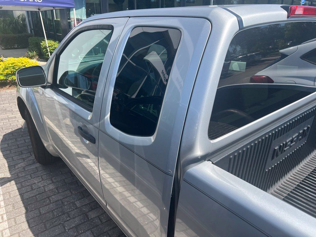 Used 2015 Nissan Frontier S RWD image 5