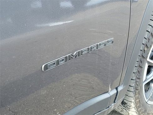 Used 2024 Jeep Compass Trailhawk w/ Trailhawk Elite Group image 30