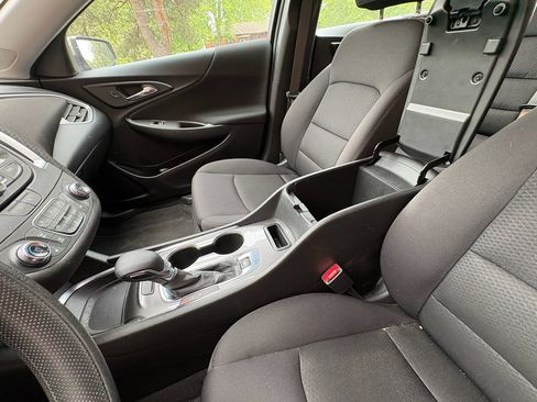 Used 2023 Chevrolet Malibu LT FWD image 18