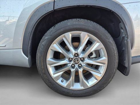 Used 2022 Toyota Highlander Limited AWD/4WD image 8