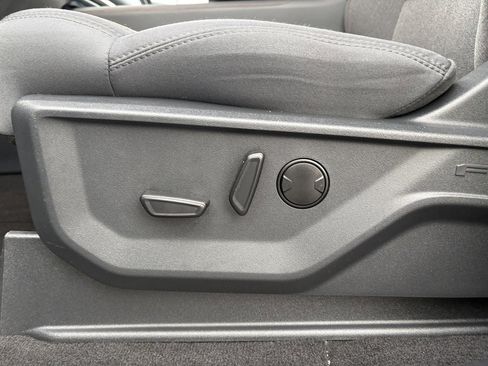 Certified 2025 Ford Expedition Active image 18