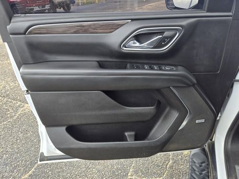 Used 2021 Chevrolet Tahoe Z71 w/ Rear Media and Nav Package image 23