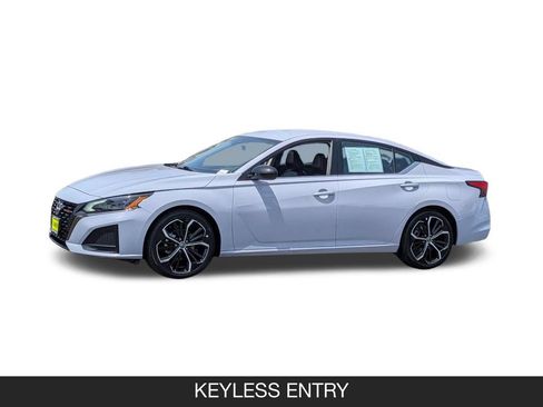 Used 2024 Nissan Altima 2.5 SR FWD image 5