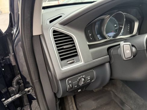 Used 2016 Volvo XC60 T6 w/ Proximity Package AWD/4WD image 14
