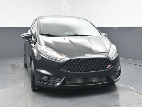 Used 2016 Ford Fiesta ST image 2
