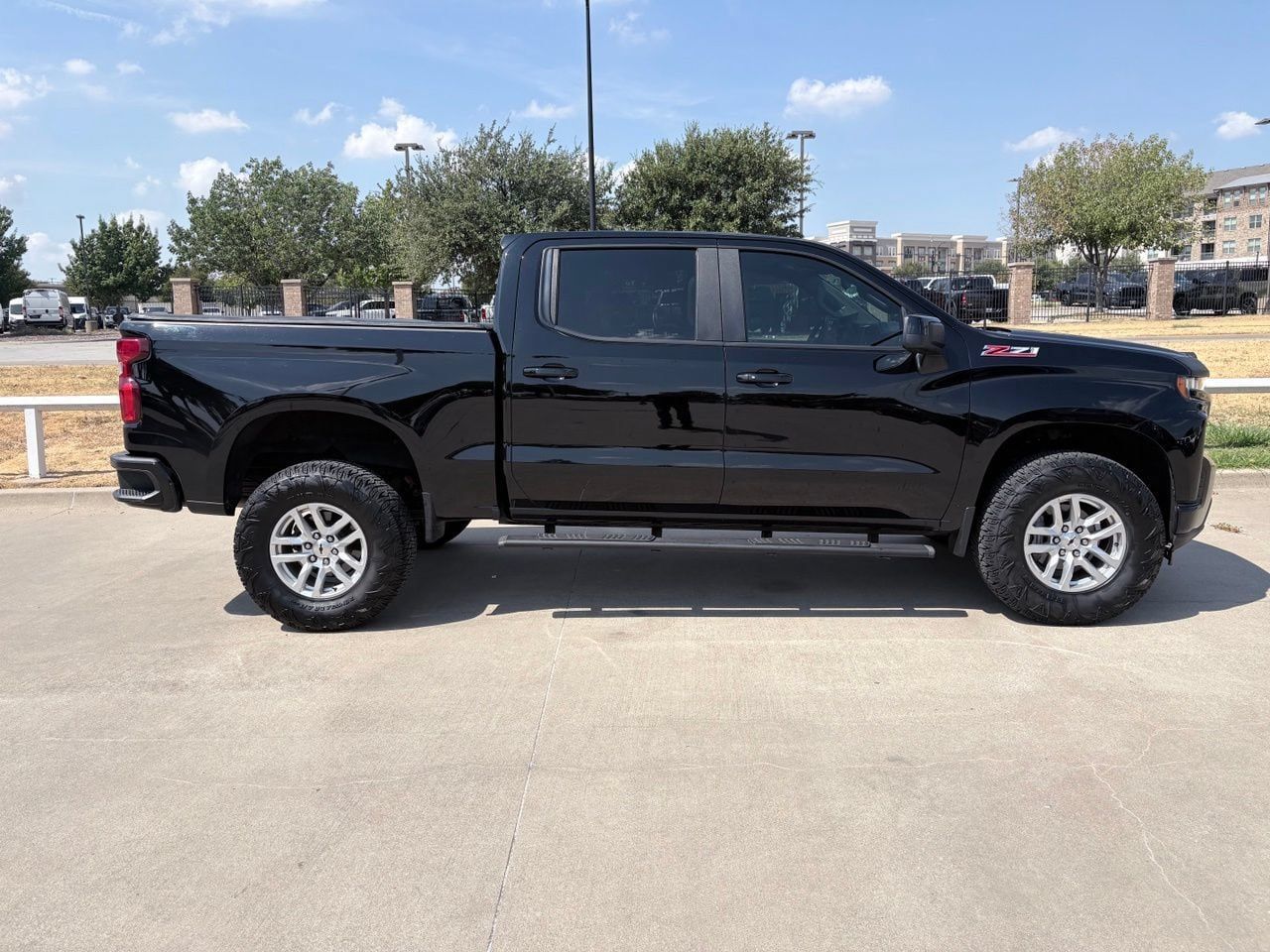 Used 2020 Chevrolet Silverado 1500 RST AWD/4WD image 3