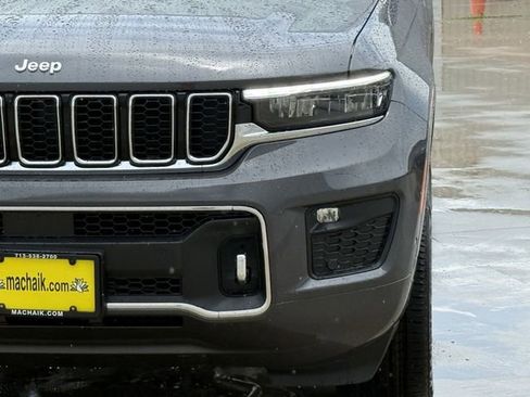 New 2025 Jeep Grand Cherokee Overland w/ Luxury Tech Group IV AWD/4WD image 8