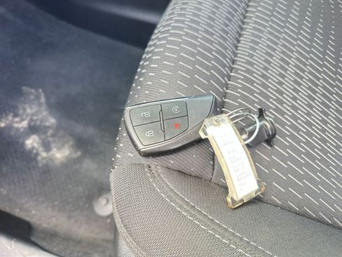 Used 2025 Chevrolet Equinox LT image 22