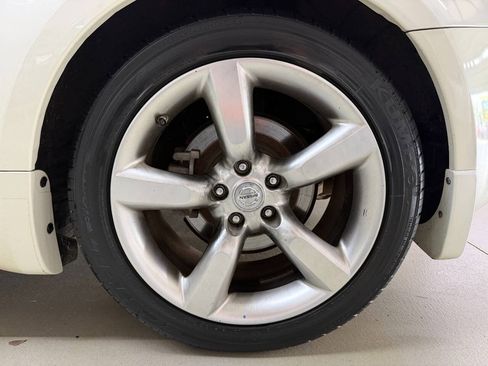 Used 2006 Nissan 350Z Enthusiast w/ (N93) Cargo Convenience Pkg RWD image 22
