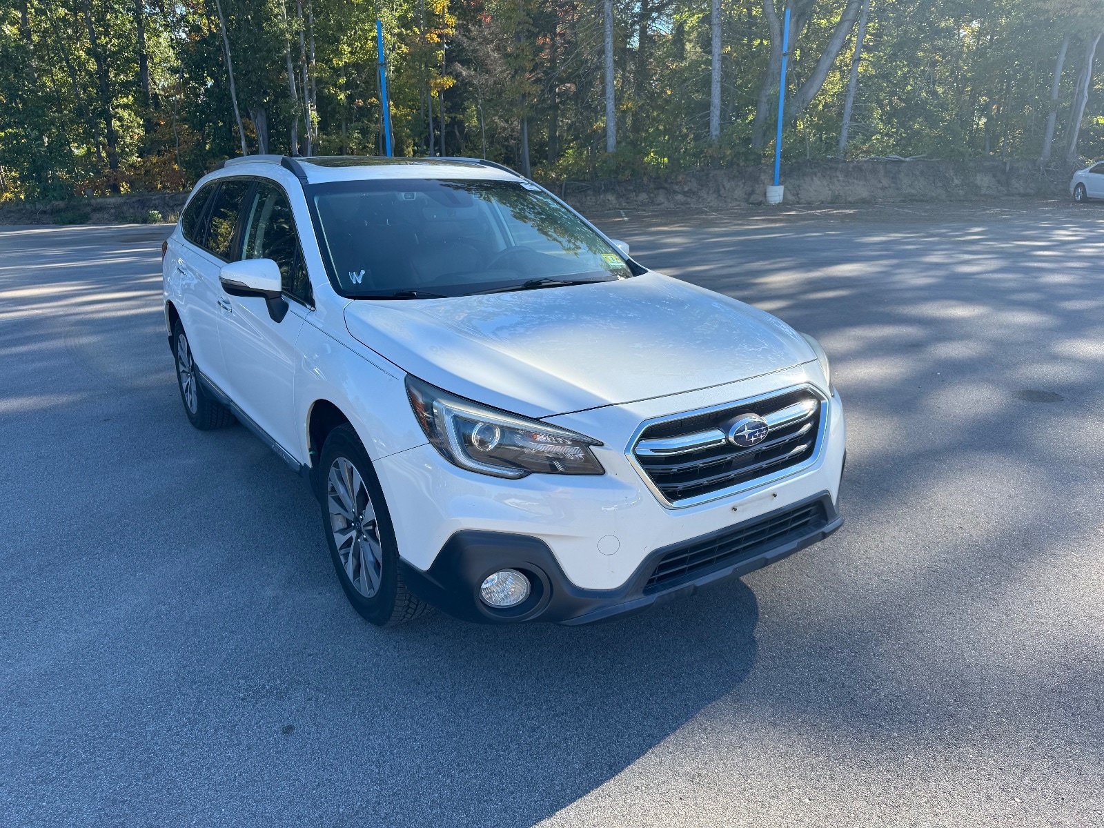 Used 2019 Subaru Outback 2.5i Touring AWD/4WD image 3
