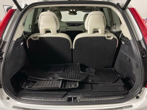 Used 2023 Volvo XC90 B5 Core w/ Protection Package Premier image 12