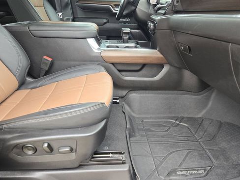 Used 2024 Chevrolet Silverado 1500 High Country w/ High Country Premium Package image 20