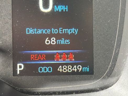 Used 2021 Toyota Corolla LE image 28