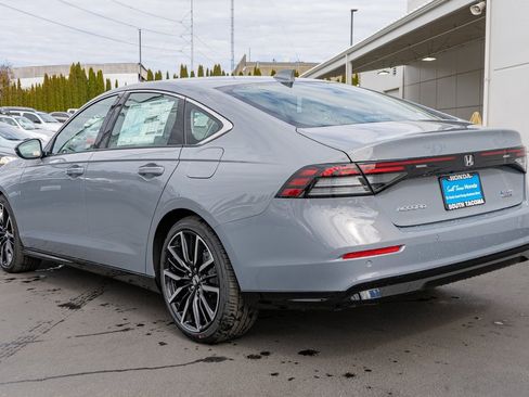 New 2025 Honda Accord Touring image 8