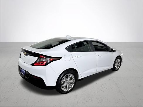 Used 2017 Chevrolet Volt Premier w/ Driver Confidence II Package FWD image 6