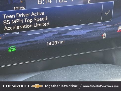 Used 2024 Chevrolet Equinox EV RS FWD image 9