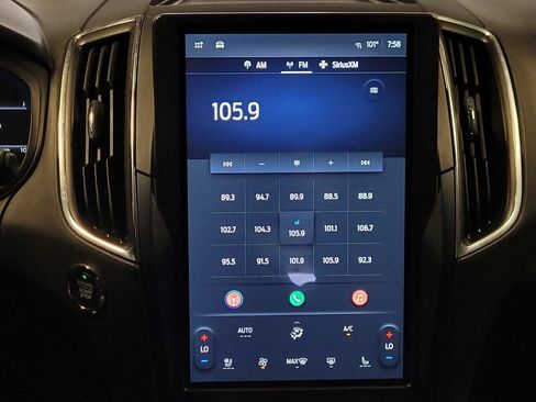 Used 2022 Ford Edge Titanium w/ Cargo Accessory Package AWD/4WD image 25