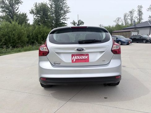 Used 2014 Ford Focus SE w/ SE Sport Package FWD image 5