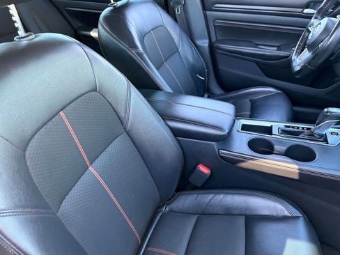Used 2022 Nissan Altima 2.5 SR w/ Midnight Edition Package FWD image 11