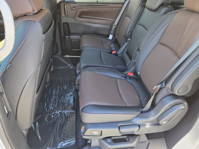 New 2026 Honda Odyssey Elite image 9