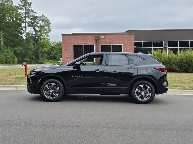 Used 2025 Chevrolet Blazer LT FWD image 10