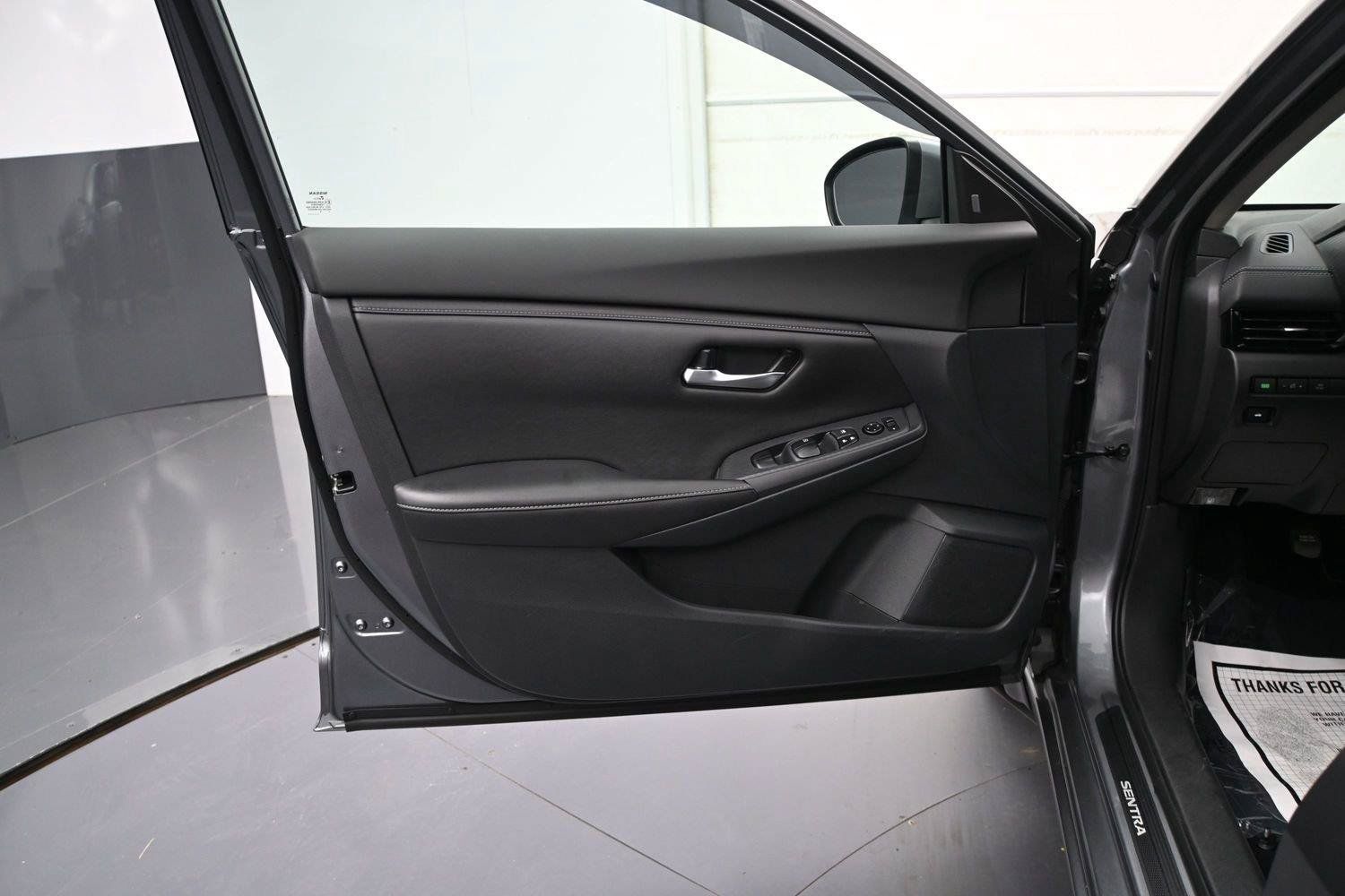 Used 2021 Nissan Sentra SV FWD image 7