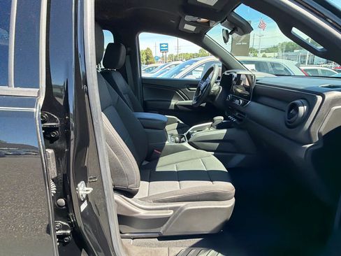 Certified 2023 Chevrolet Colorado W/T w/ WT Convenience Package II AWD/4WD image 18