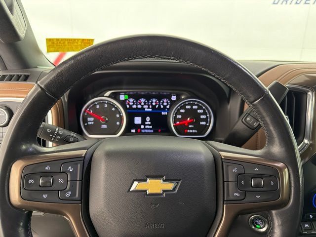 Used 2020 Chevrolet Silverado 1500 High Country w/ Technology Package AWD/4WD image 24