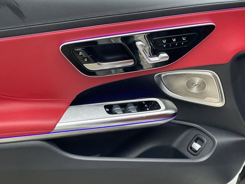 Certified 2024 Mercedes-Benz CLE 450 4MATIC Cabriolet image 28