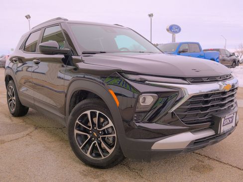 Used 2025 Chevrolet TrailBlazer LT image 13