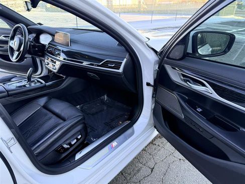 Used 2021 BMW 740i 740i SEDAN w/ M Sport Package image 12