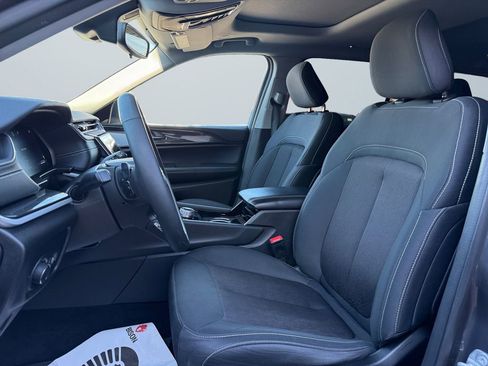 Used 2023 Jeep Grand Cherokee L Laredo w/ Luxury Tech Group I image 9