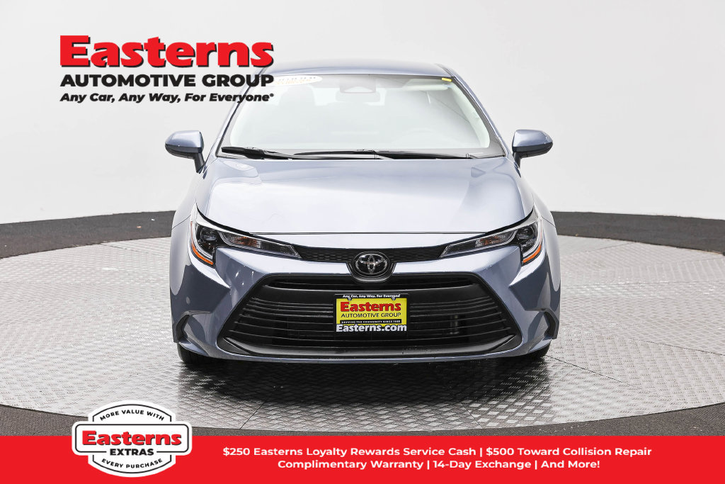 Used 2026 Toyota Corolla LE FWD image 3