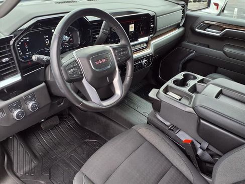 Certified 2022 GMC Sierra 1500 Elevation w/ LPO, Elevation Black Package image 4